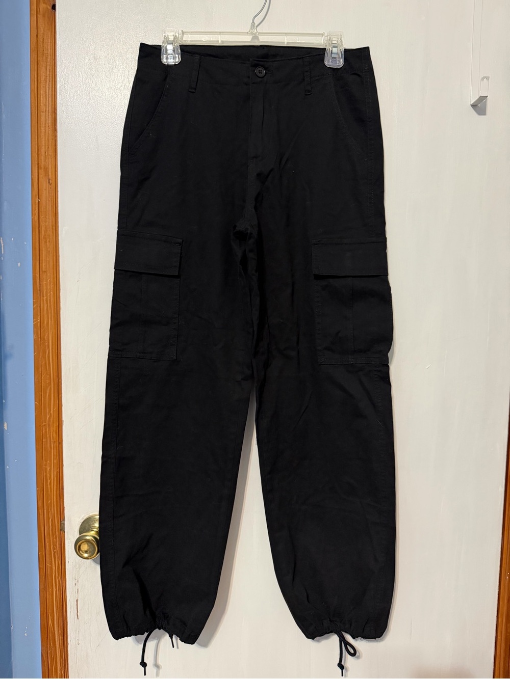 Women’s Black, SOULSFENG Baggy Cargo Pants, Size 28 = 6, NWT